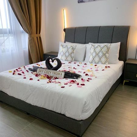 Sky Cozy Troika Residence, 1 Bedroom 4-6 Pax, 2 Bedrooms 6-8 Pax, Pool Vew, Sky & City View, Free Parking, Pool, Unlimited Wifi & Netflix Kota Bharu Kültér fotó