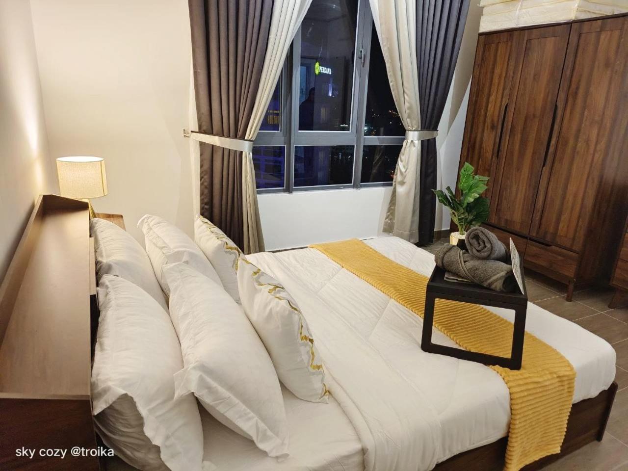 Sky Cozy Troika Residence, 1 Bedroom 4-6 Pax, 2 Bedrooms 6-8 Pax, Pool Vew, Sky & City View, Free Parking, Pool, Unlimited Wifi & Netflix Kota Bharu Kültér fotó